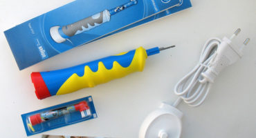Ποια ηλεκτρική οδοντόβουρτσα είναι καλύτερα να επιλέξετε για ένα παιδί από 7 ετών;