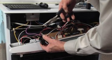 Hur man reparerar en elektrisk spis med dina egna händer
